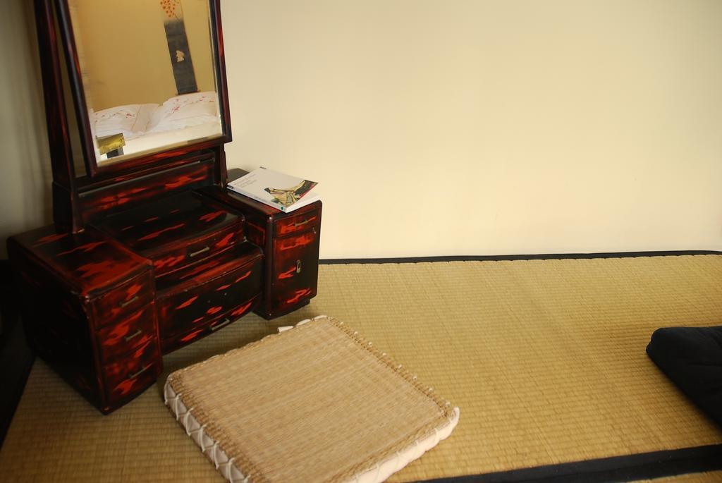 Minshuku Chambres D'Hotes Japonaises Thiers Rum bild